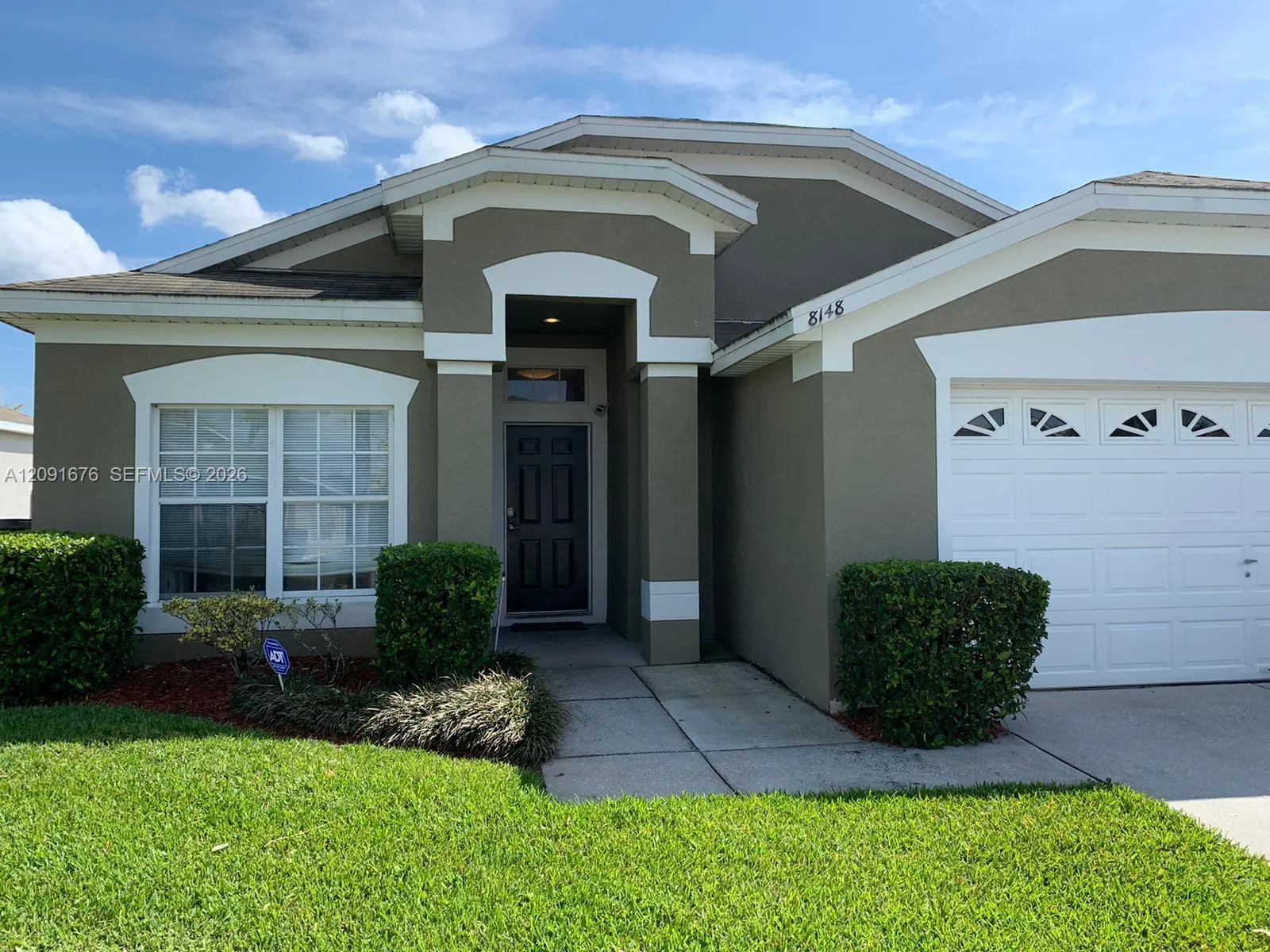 Foto de propiedad en 8148 Sun Palm Drive N/A, Kissimmee, FL 34747 Kissimmee con MLS# 