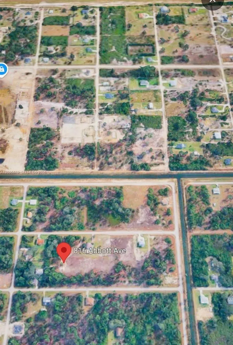 En Venta 816 Abbott Avenue, Lehigh Acres, FL 33972, Lehigh Acres, FL 33972