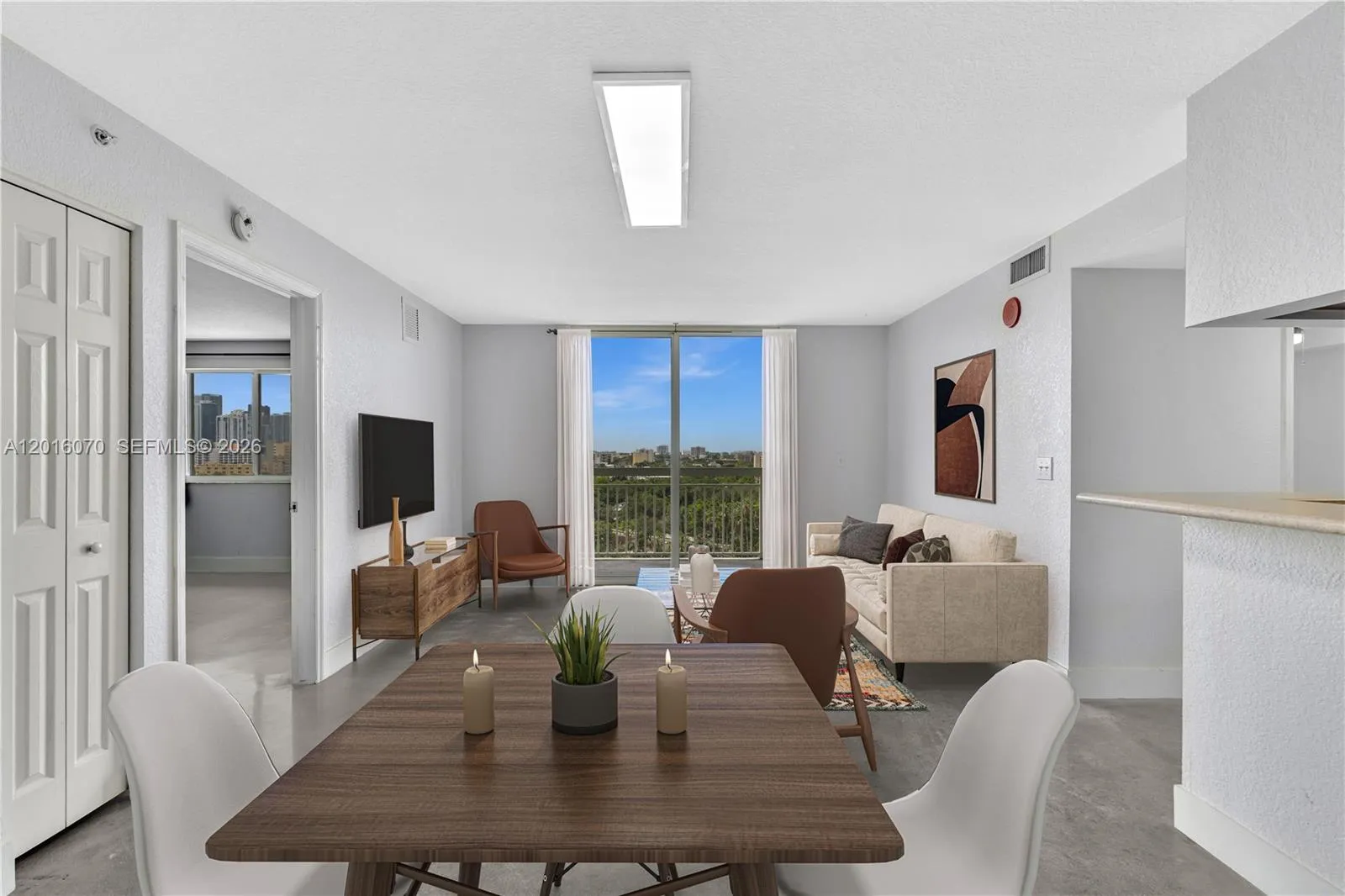 Foto de propiedad en 816 NW 11th Street 1208, Miami, FL 33136 Miami con MLS# 