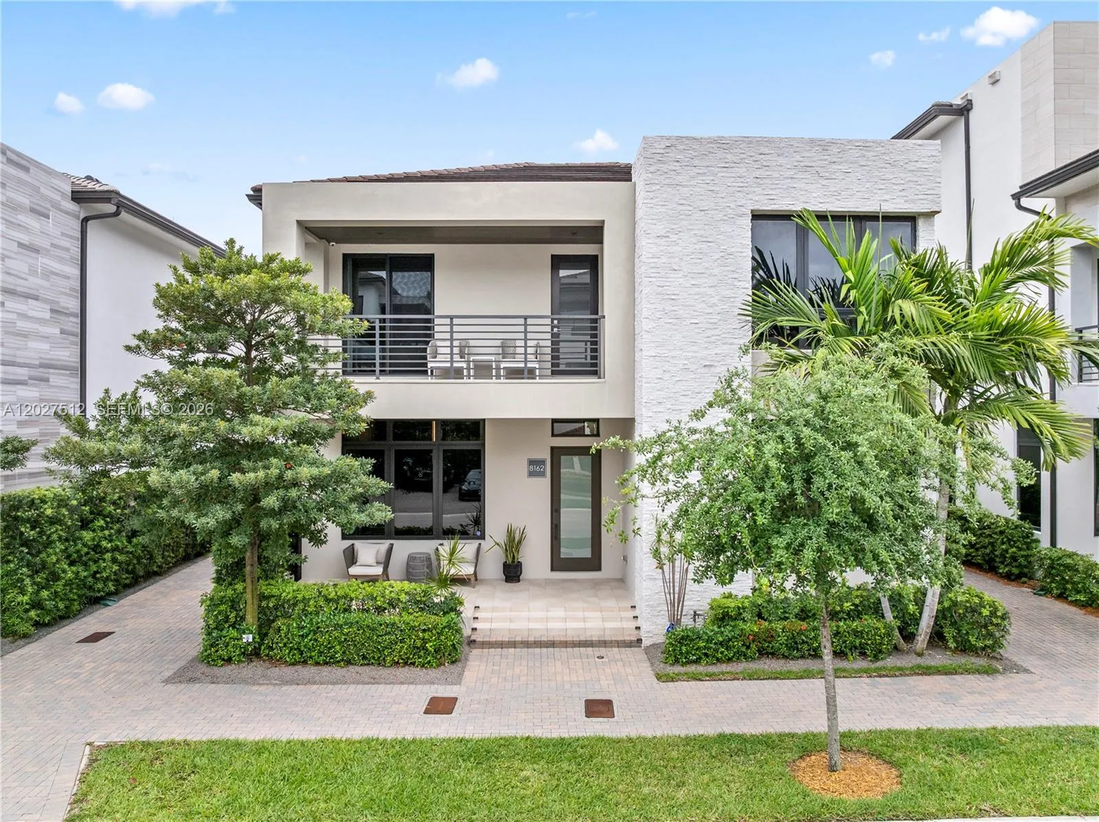 Foto de propiedad en 8162 NW 48th Terrace, Doral, FL 33166 Doral con MLS# 