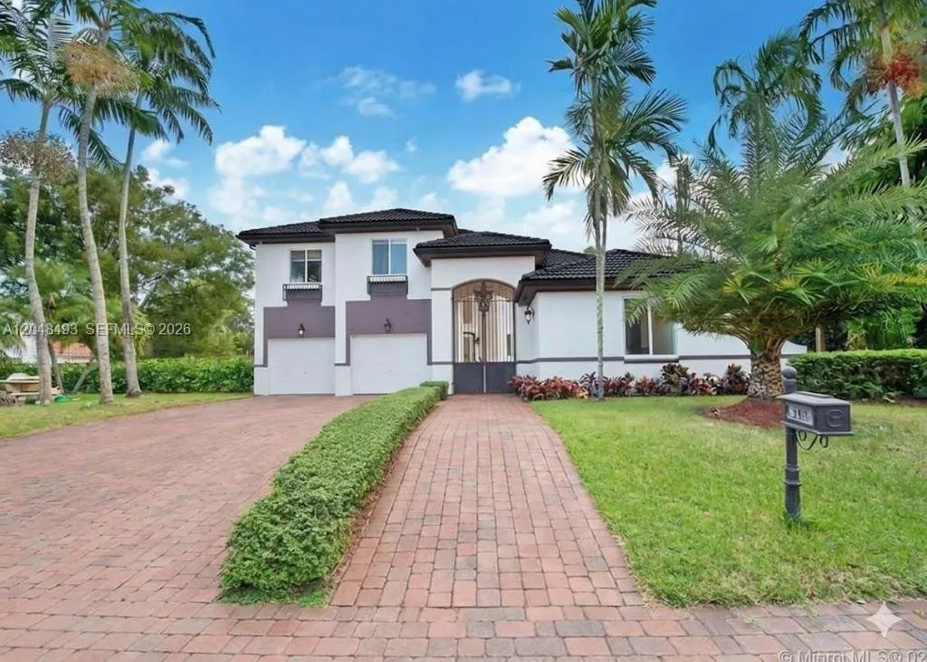 Foto de propiedad en 8164 SW 171st Street, Palmetto Bay, FL 33157 Palmetto Bay con MLS# 