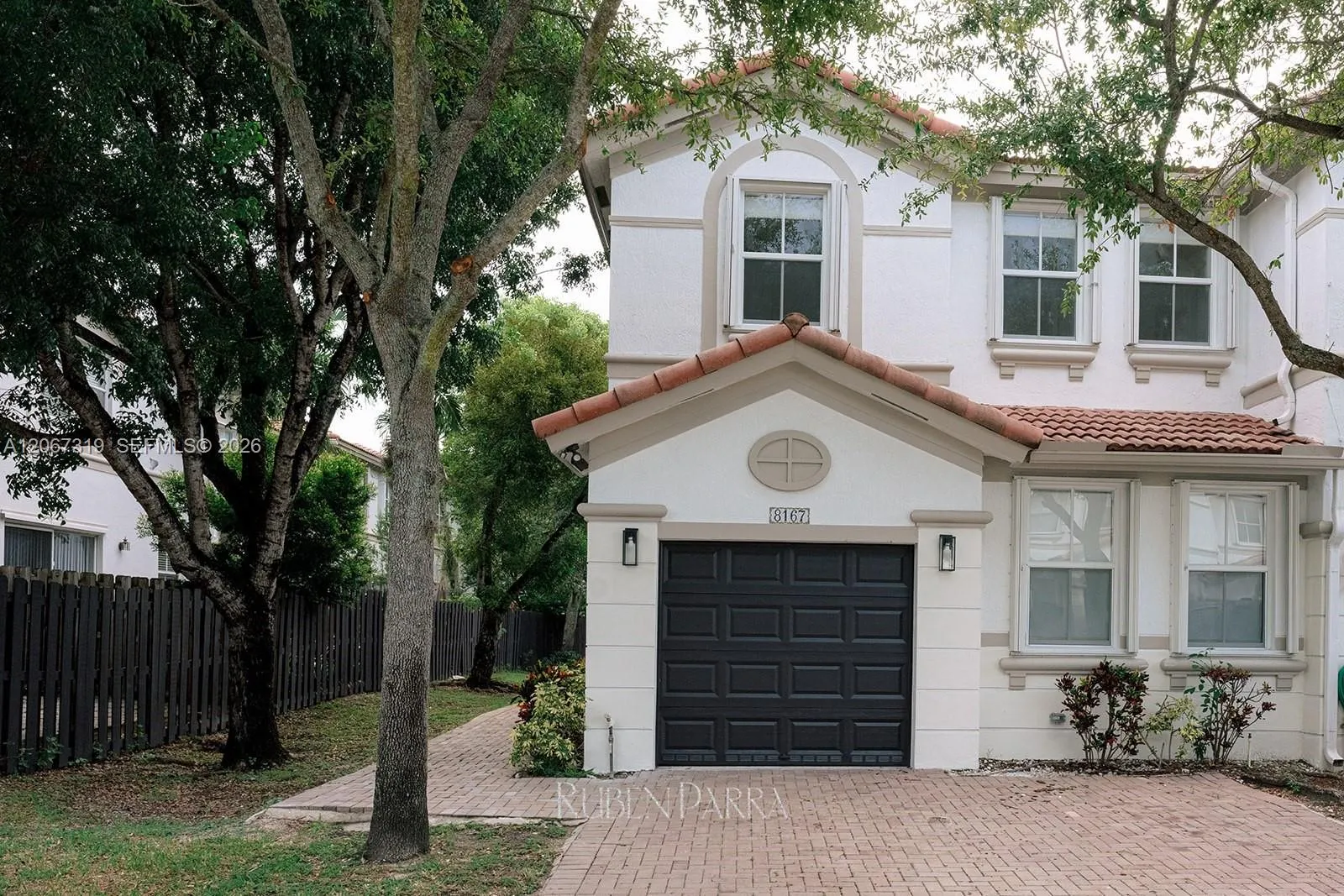 Foto de propiedad en 8167 NW 108th Court ., Doral, FL 33178 Doral con MLS# 