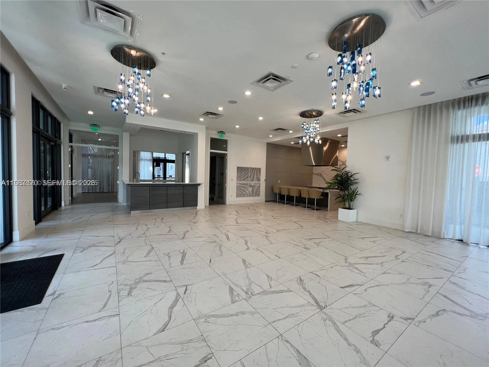 Foto de propiedad en 8167 NW 41st Street E-308, Doral, FL 33166 Doral con MLS# 
