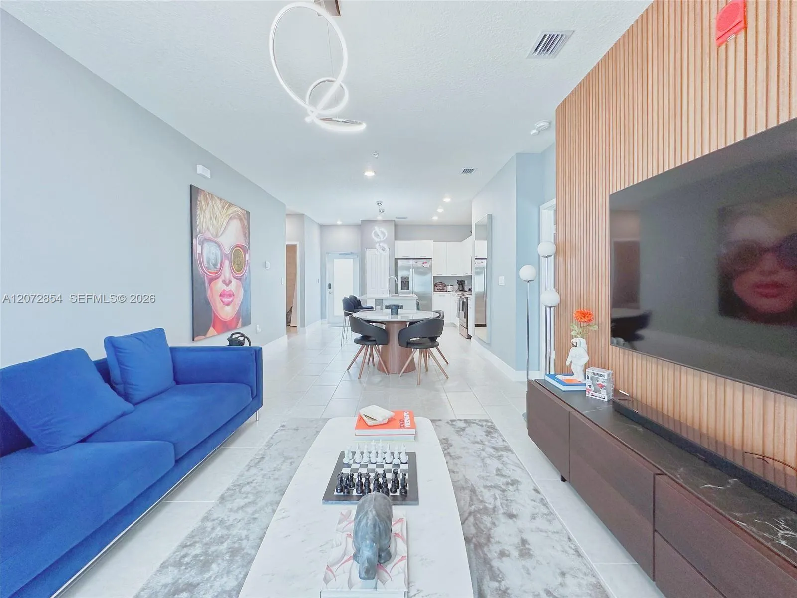 Foto de propiedad en 8167 NW 41st Street E-410, Doral, FL 33166 Doral con MLS# 
