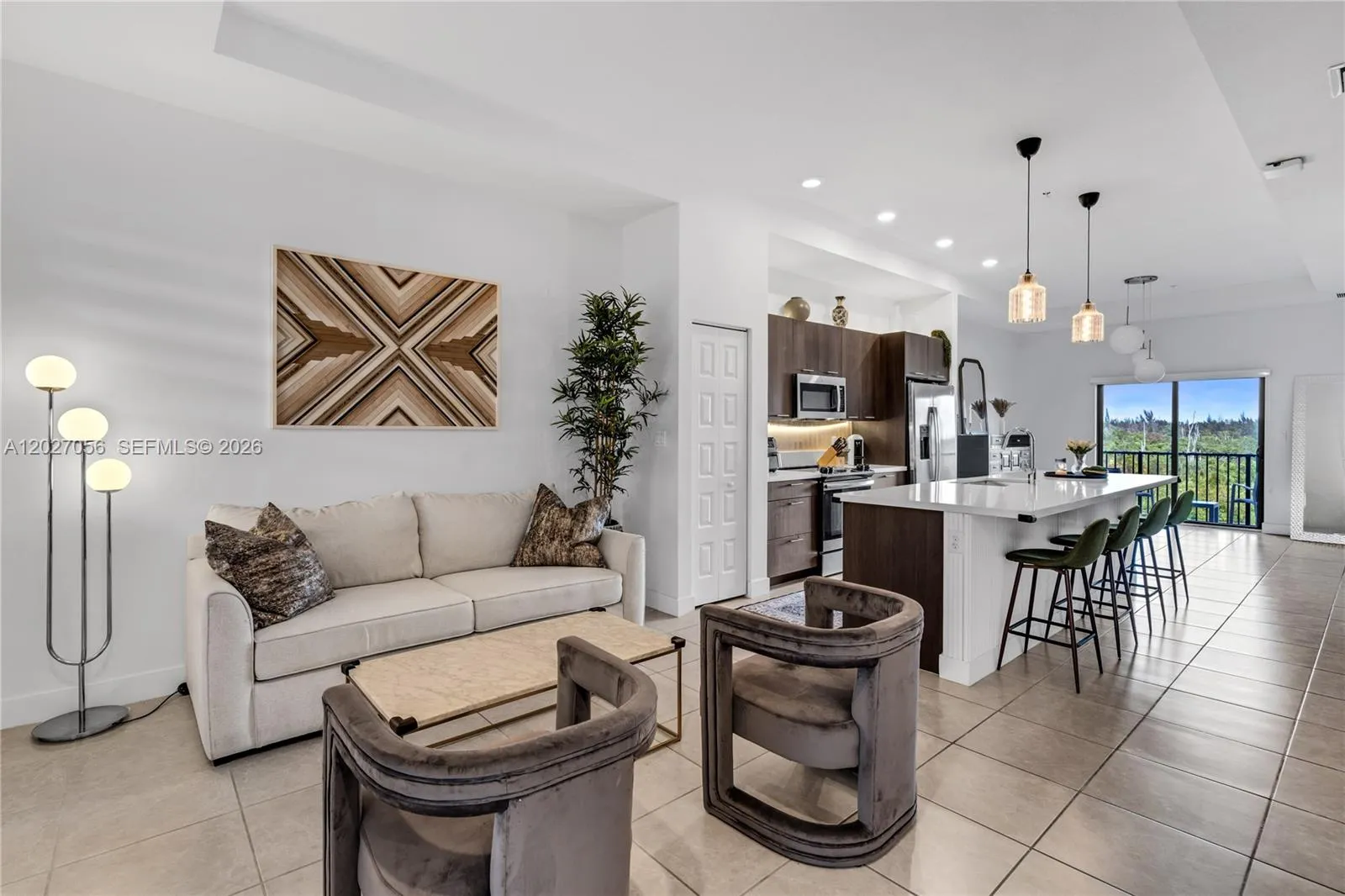 Foto de propiedad en 8175 NW 104th Avenue 32, Doral, FL 33178 Doral con MLS# 