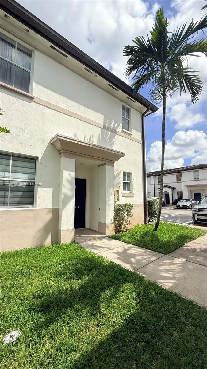 En Renta 8177 W 36th Avenue 7, Hialeah, FL 33018, Hialeah, FL 33018