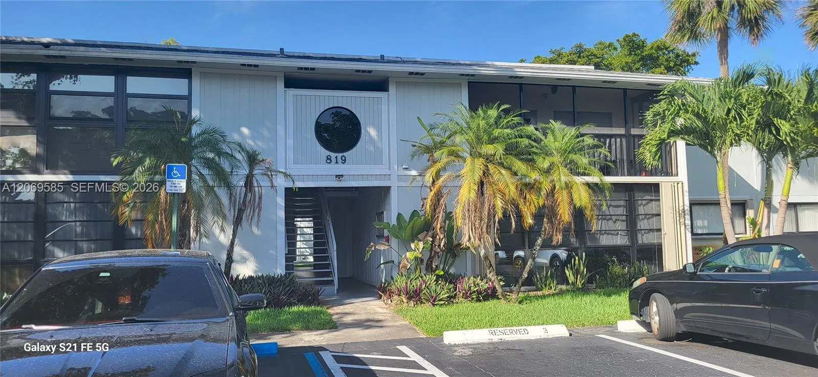 Foto de propiedad en 819 NE 199th Street 6-101, Miami, FL 33179 Miami con MLS# 