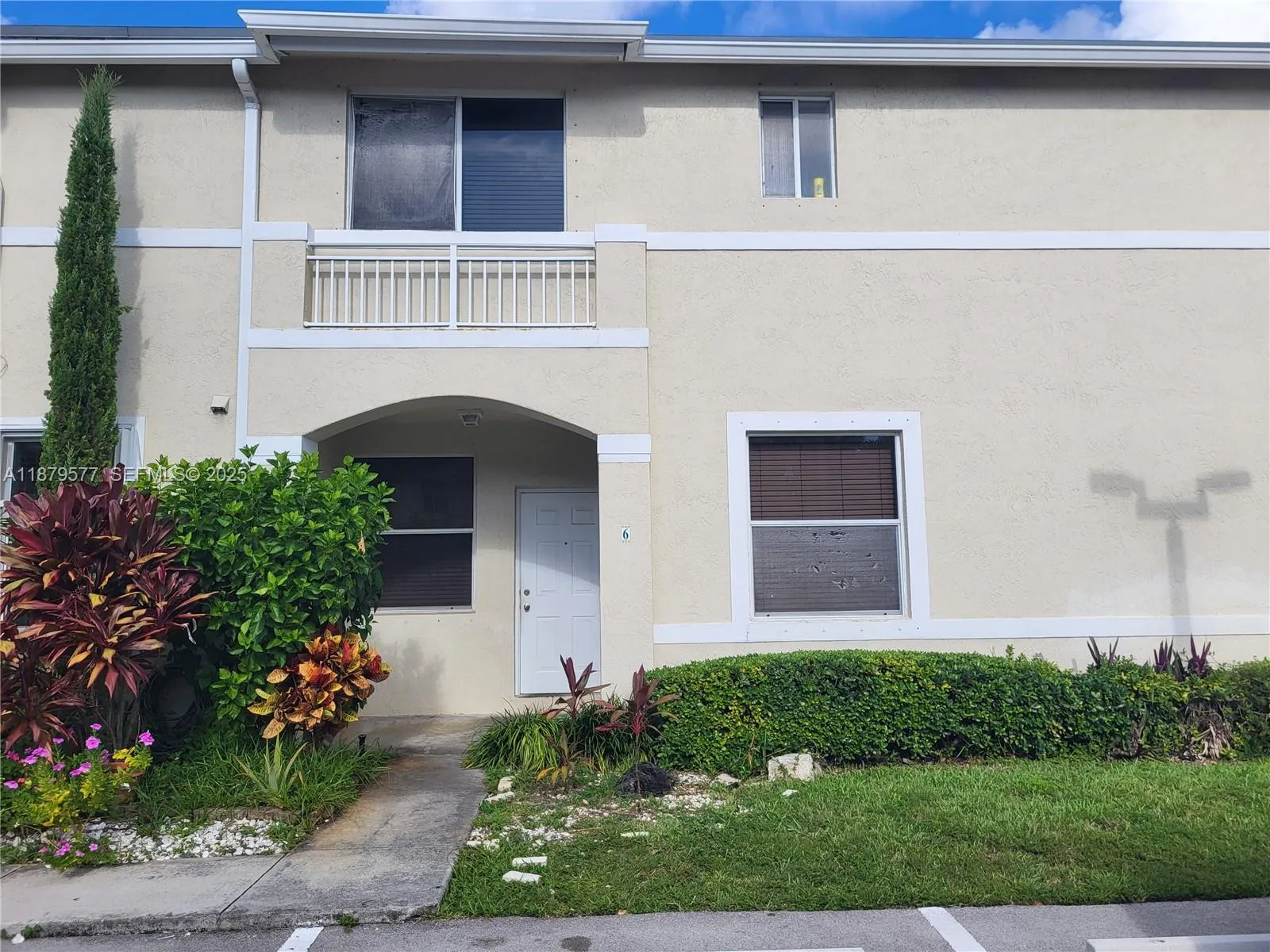 En Renta 820 NE 212th Terrace 6, Miami, FL 33179, Miami, FL 33179