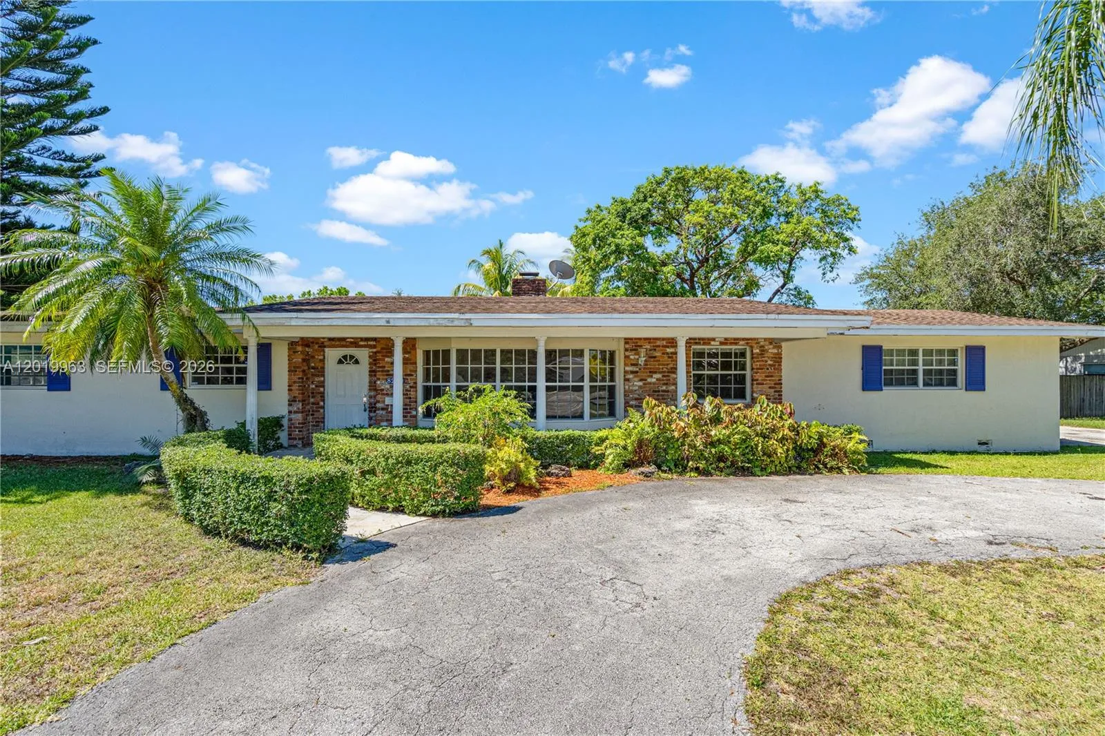 Vendido 8200 SW 164th Street, Palmetto Bay, FL 33157, Palmetto Bay, FL 33157