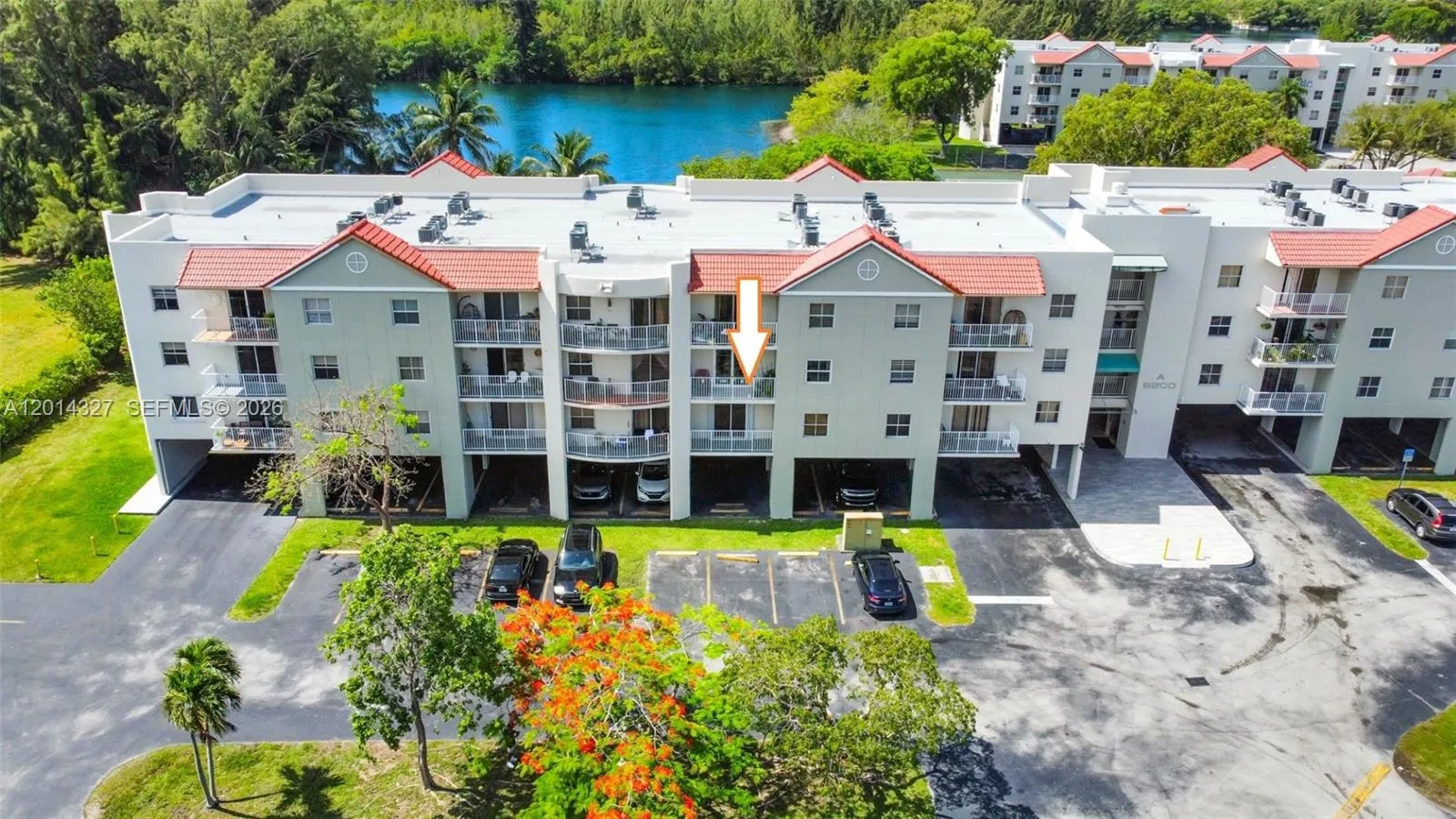 Foto de propiedad en 8200 SW 210th Street 103, Cutler Bay, FL 33189 Cutler Bay con MLS# 