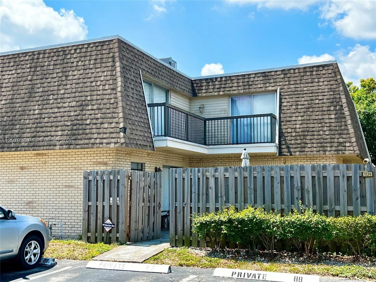 Foto de propiedad en 8206 SW 23rd Court 22A, North Lauderdale, FL 33068 North Lauderdale con MLS# 