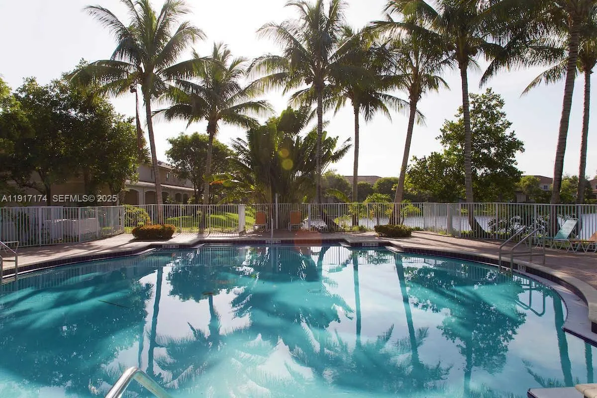 Foto de propiedad en 8208 SW 25th Court 103, Miramar, FL 33025 Miramar con MLS# 