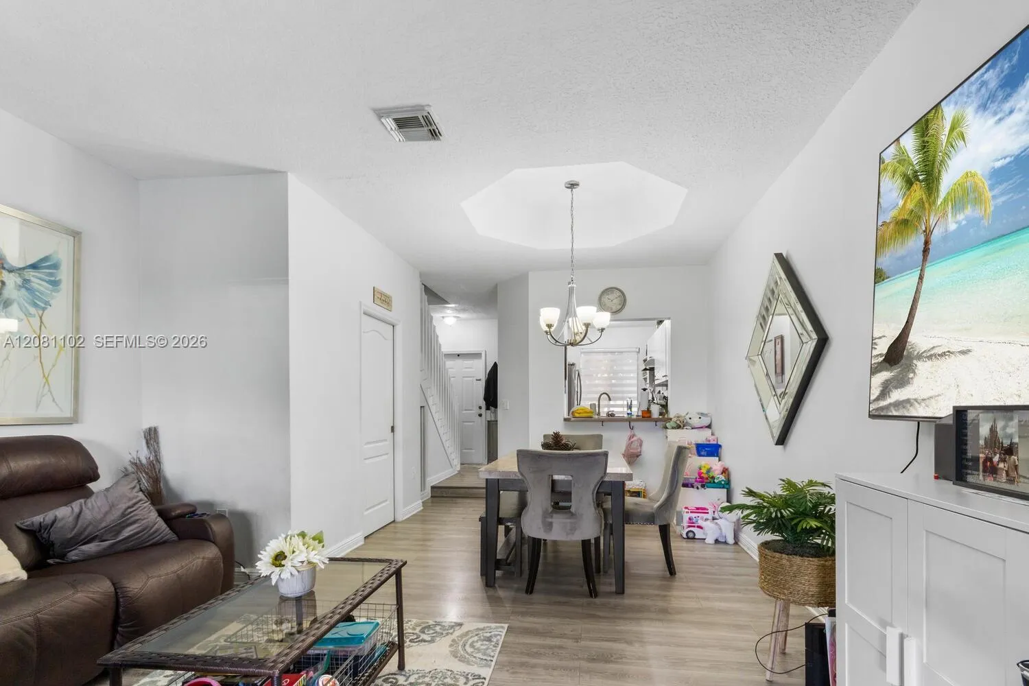 Foto de propiedad en 8210 NW 10th Street 4, Miami, FL 33126 Miami con MLS# 