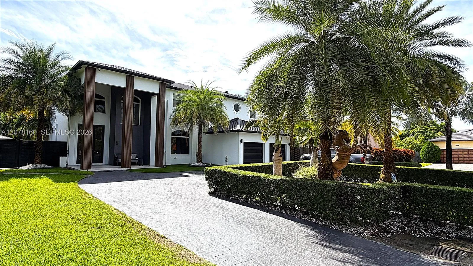 Foto de propiedad en 8211 SW 122nd Avenue, Miami, FL 33183 Miami con MLS# 