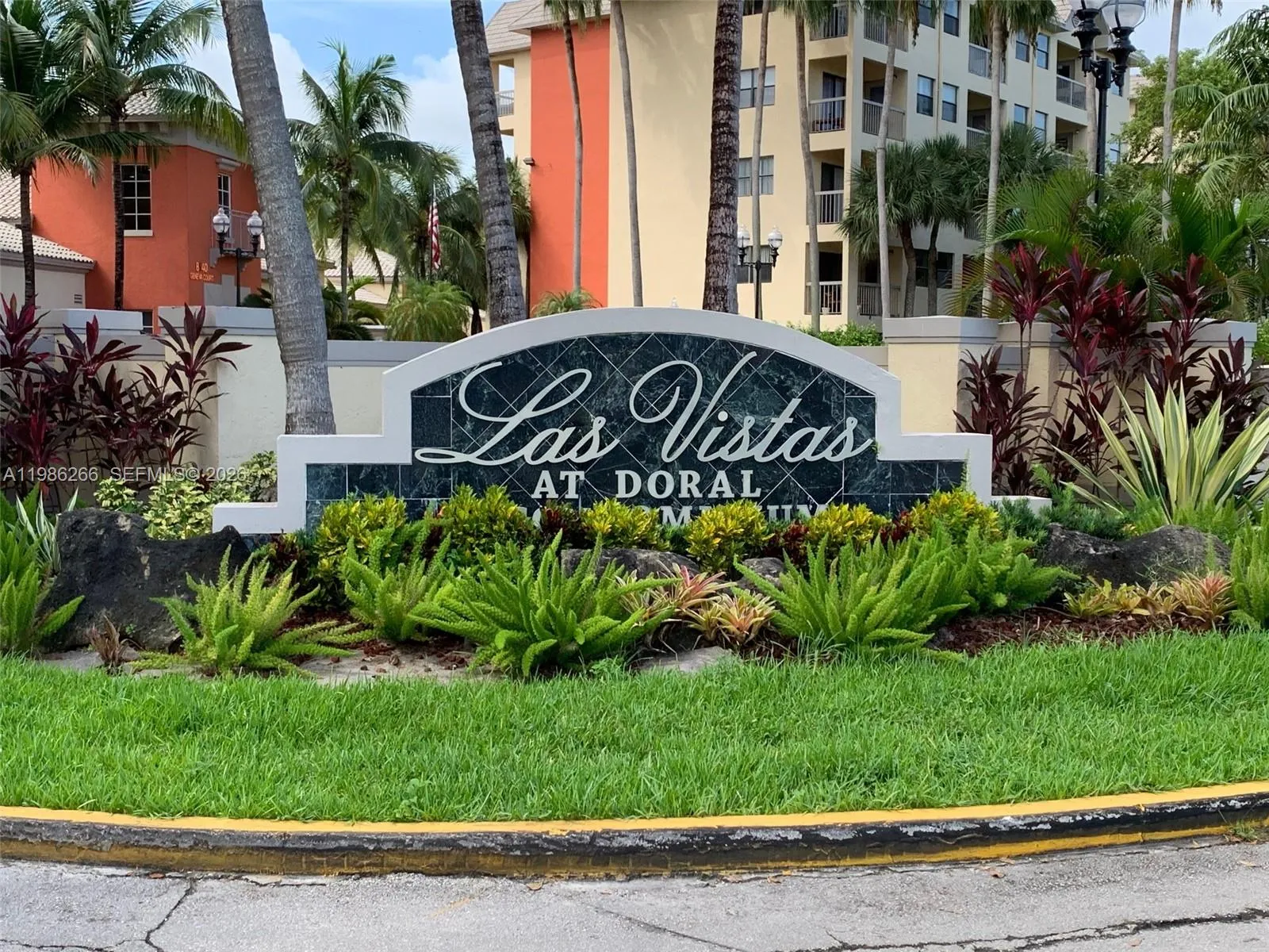 Vendido 8215 Lake Drive 201, Doral, FL 33166, Doral, FL 33166