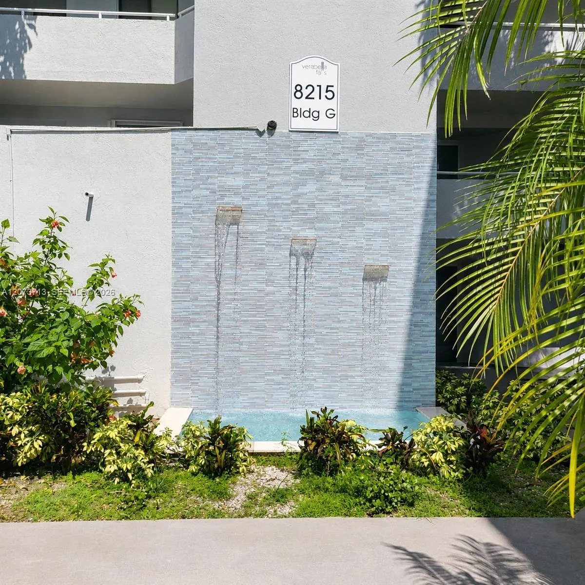 Foto de propiedad en 8215 SW 152nd Avenue G-205, Miami, FL 33193 Miami con MLS# 