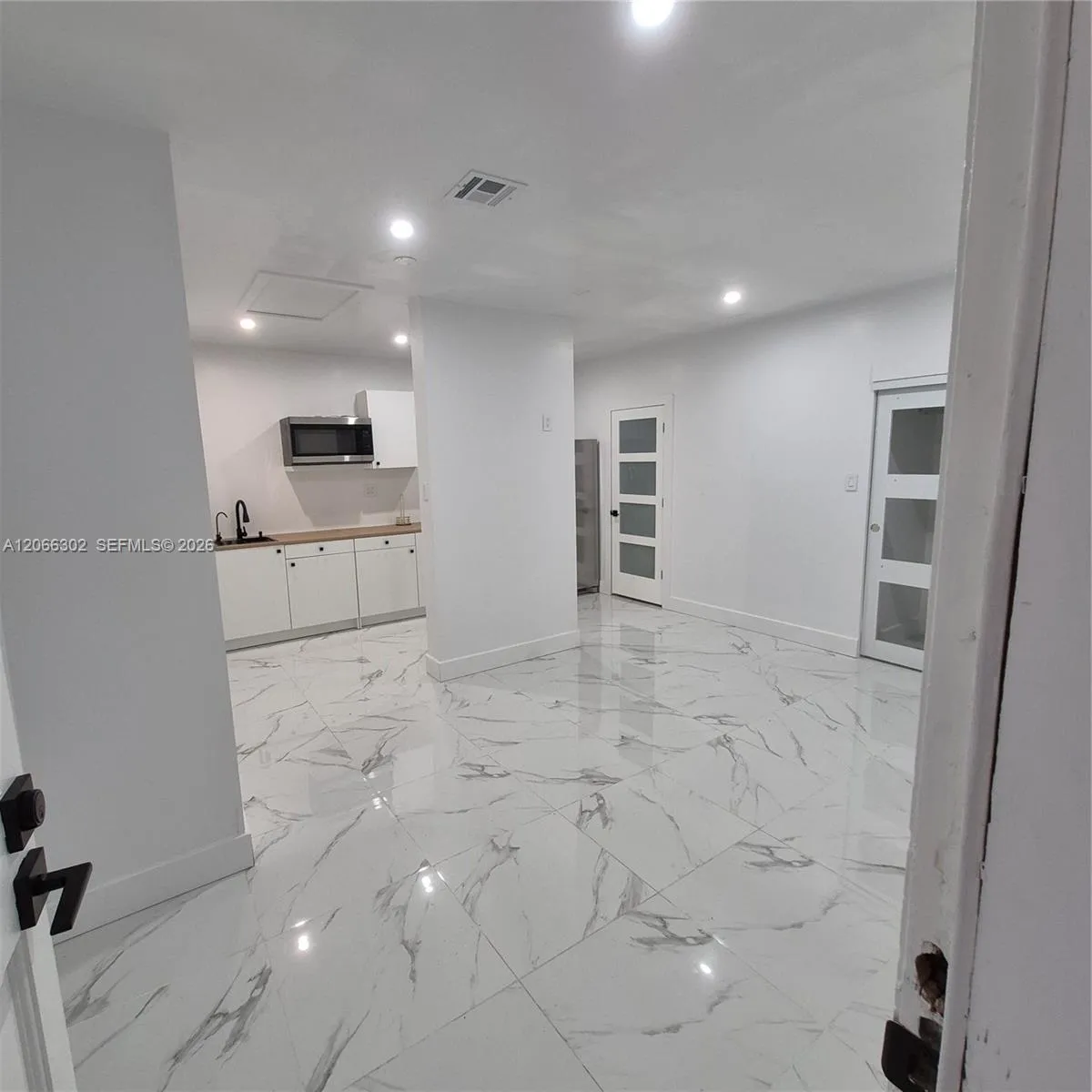 En Renta 8220 NW 199th Street 8220, Hialeah, FL 33015, Hialeah, FL 33015