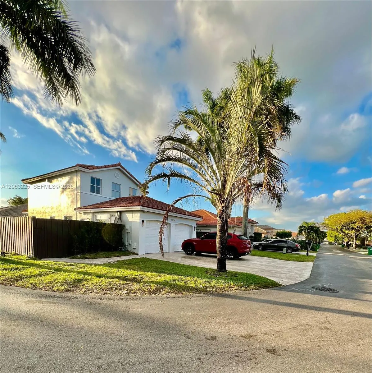 En Venta 8224 SW 163rd Court, Miami, FL 33193, Miami, FL 33193