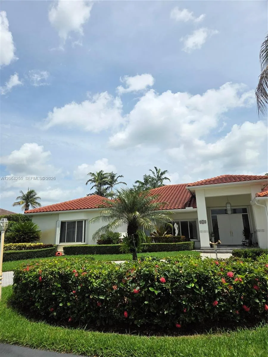 En Venta 8235 SW 85th Terrace, Miami, FL 33143, Miami, FL 33143