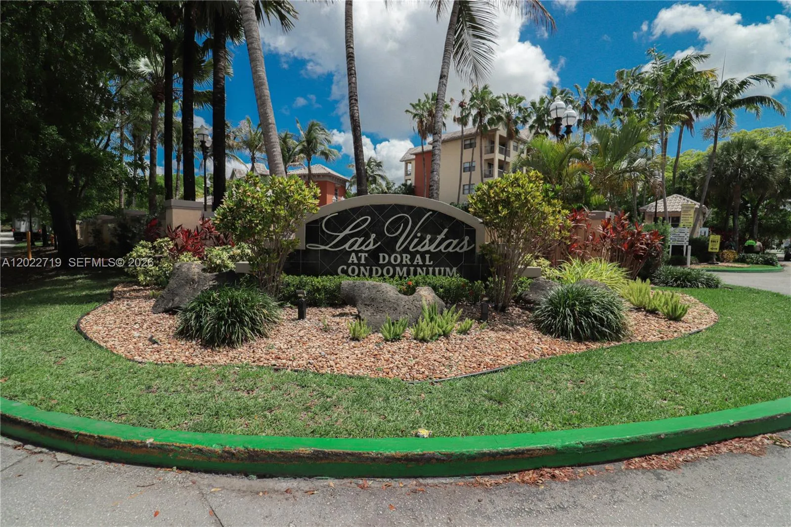 Vendido 8245 Lake Drive 405, Doral, FL 33166, Doral, FL 33166