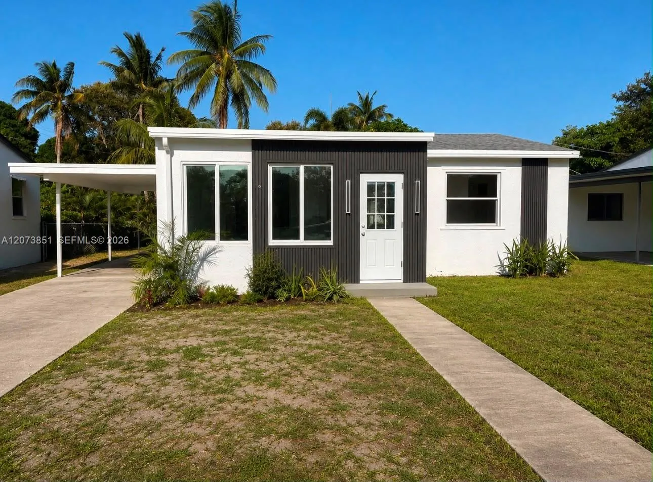 Foto de propiedad en 825 S 28th Avenue, Hollywood, FL 33020 Hollywood con MLS# 