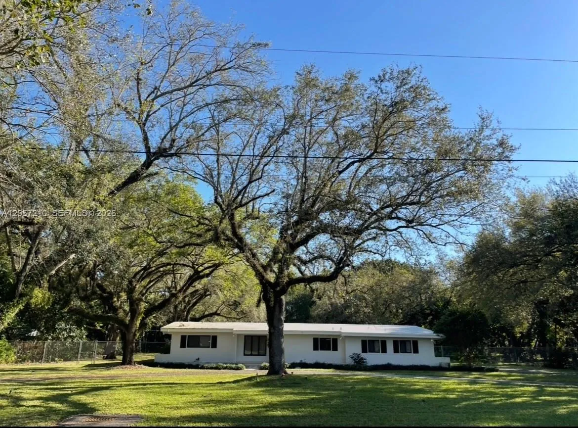 Alquilada 8250 SW 108th Street, Miami, FL 33156, Miami, FL 33156