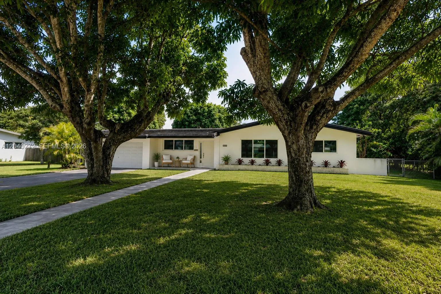 En Venta 8265 SW 149th Drive, Palmetto Bay, FL 33158, Palmetto Bay, FL 33158