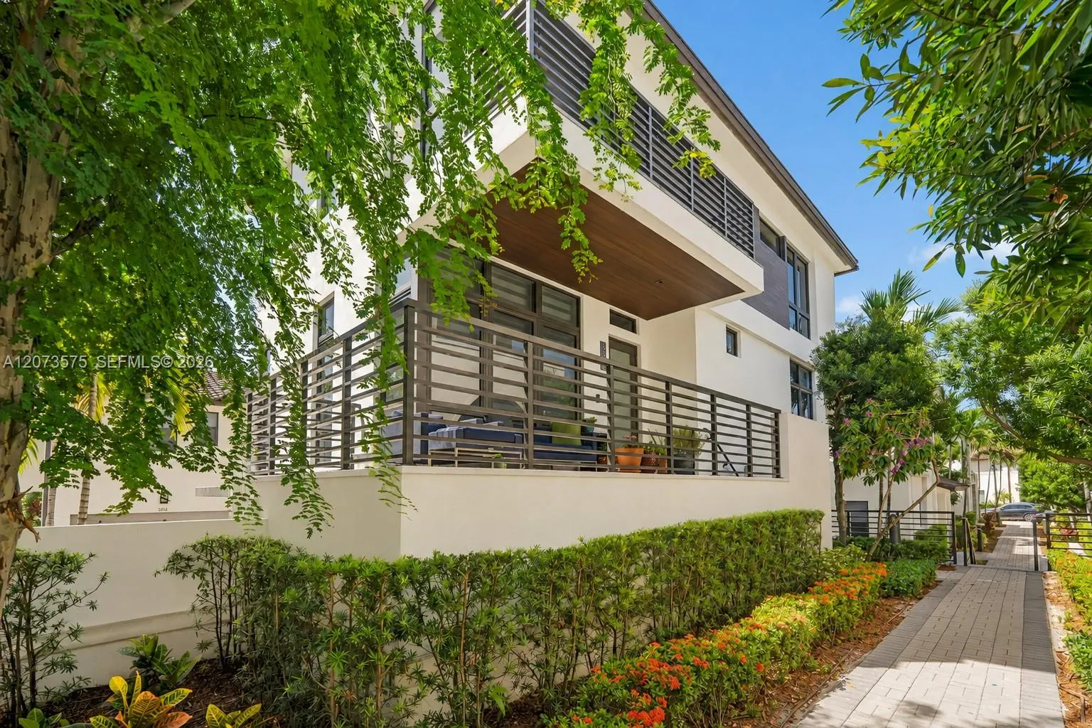 En Venta 8267 NW 48th Street, Doral, FL 33166, Doral, FL 33166
