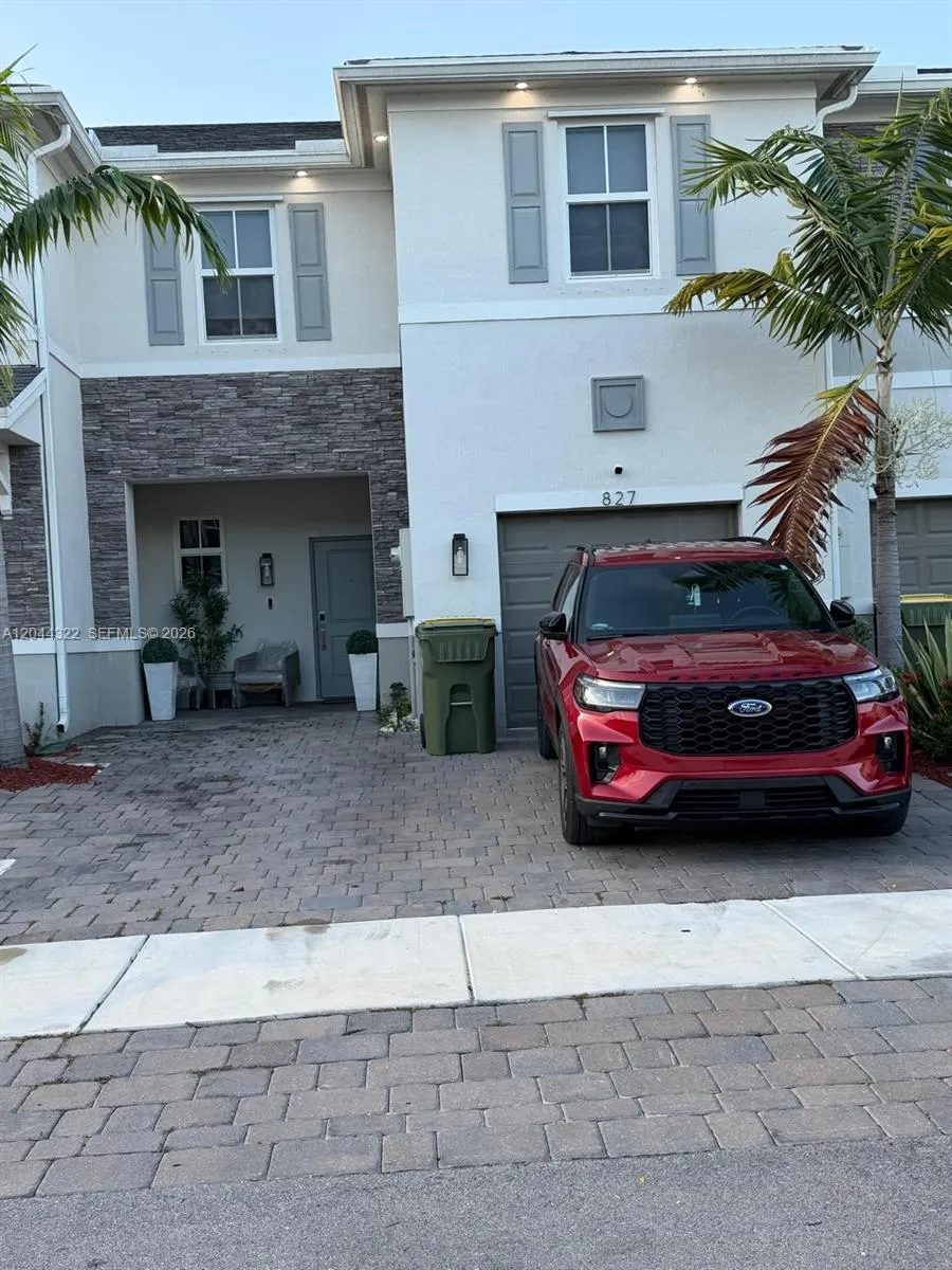 En Renta 827 SE 18th Street 827, Homestead, FL 33034, Homestead, FL 33034
