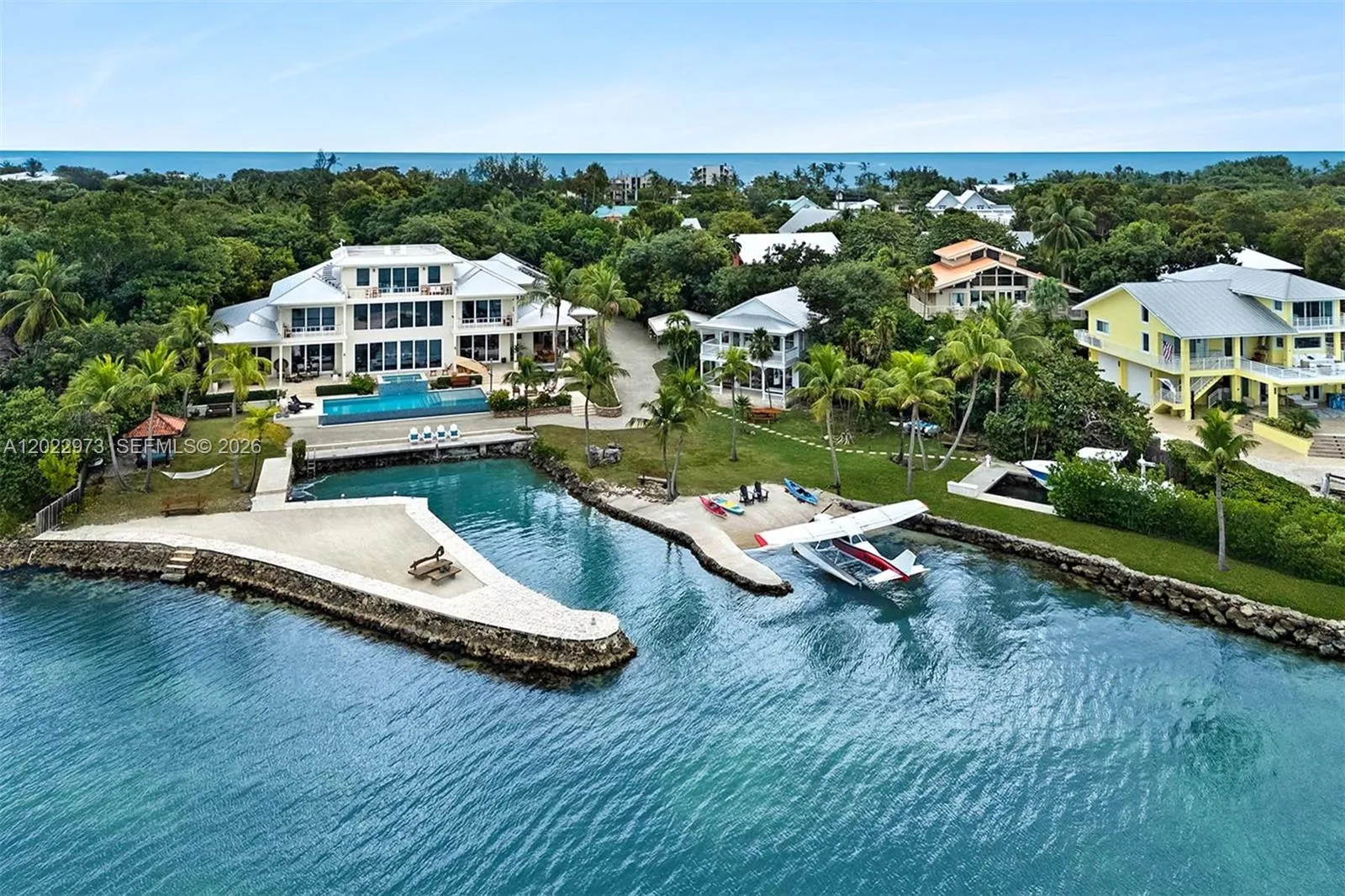 Foto de propiedad en 82768 Overseas Highway, Islamorada, FL 33036 Islamorada con MLS# 