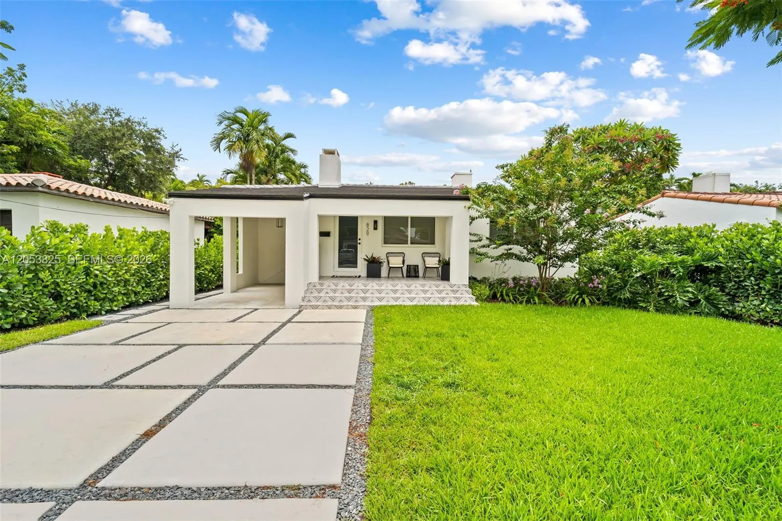 En Venta 829 Granada Groves Court, Coral Gables, FL 33134, Coral Gables, FL 33134