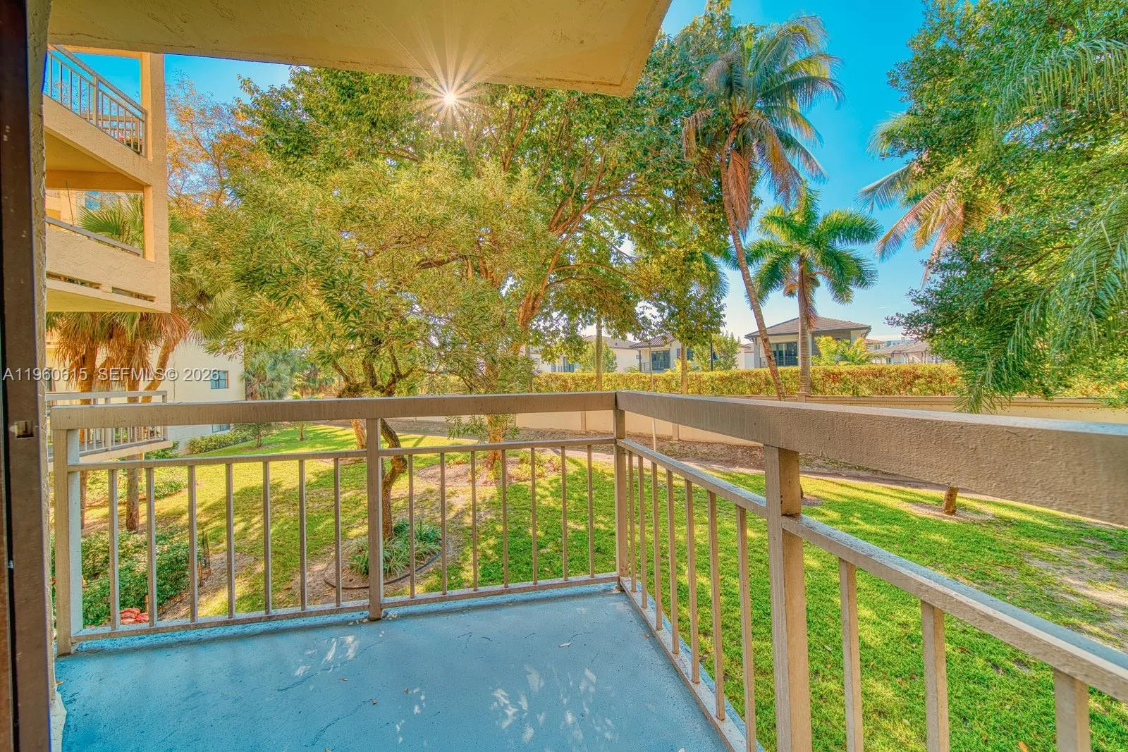 Foto de propiedad en 8290 Lake Drive 236, Doral, FL 33166 Doral con MLS# 