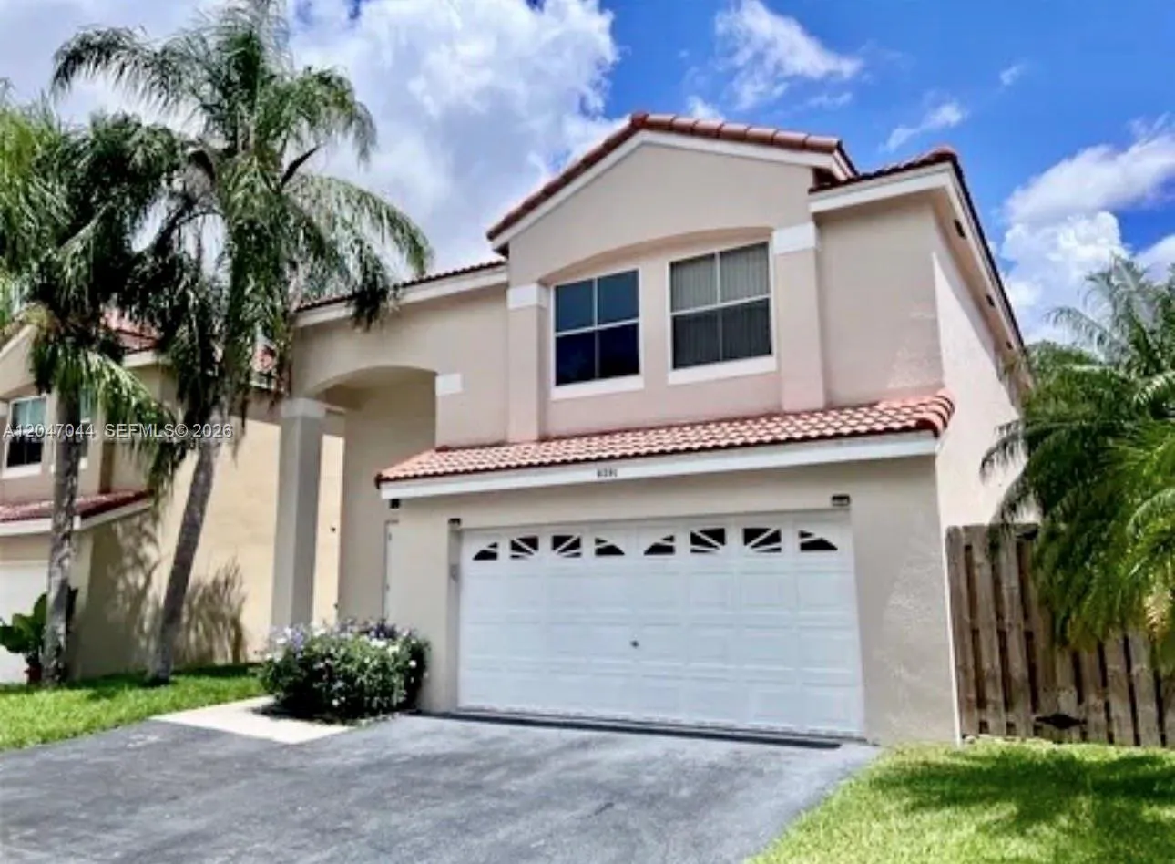 Foto de propiedad en 8291 SW 44th Place 8291, Davie, FL 33328 Davie con MLS# 