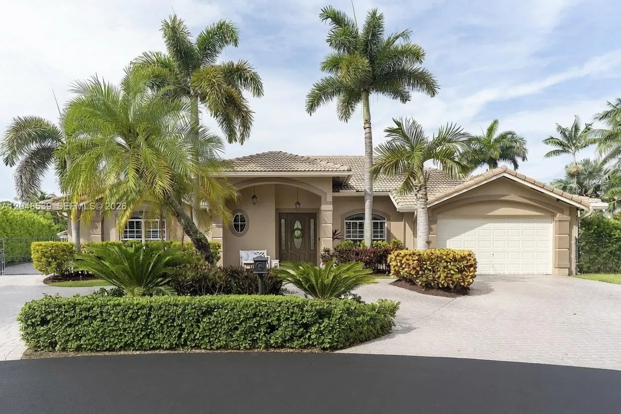 Vendido 8298 SW 173rd Terrace, Palmetto Bay, FL 33157, Palmetto Bay, FL 33157