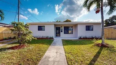 Foto de propiedad en 830 NE 171st Street, North Miami Beach, FL 33162 North Miami Beach con MLS# 