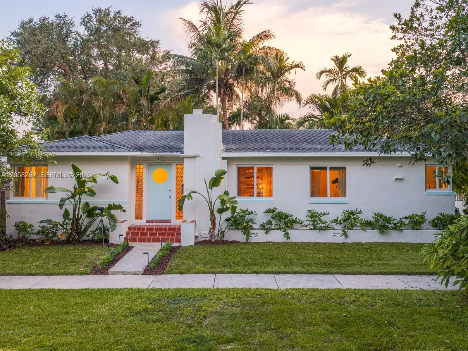 Vendido 830 NE 83rd Street, Miami, FL 33138, Miami, FL 33138