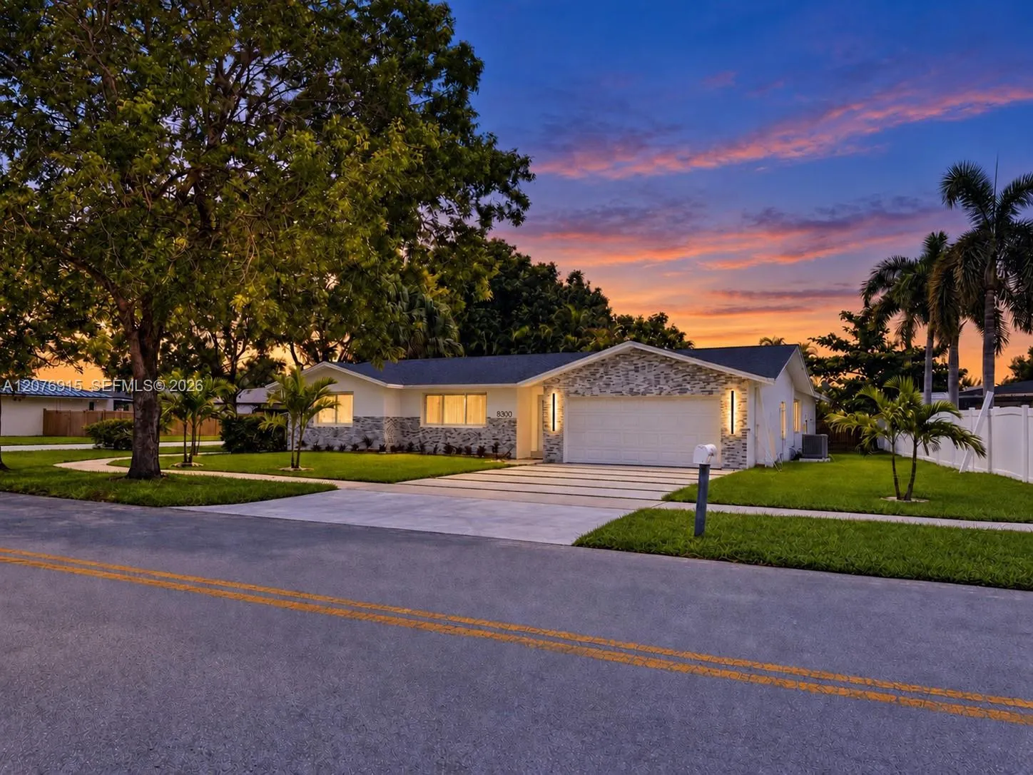 En Venta 8300 SW 26th Place, Davie, FL 33328, Davie, FL 33328