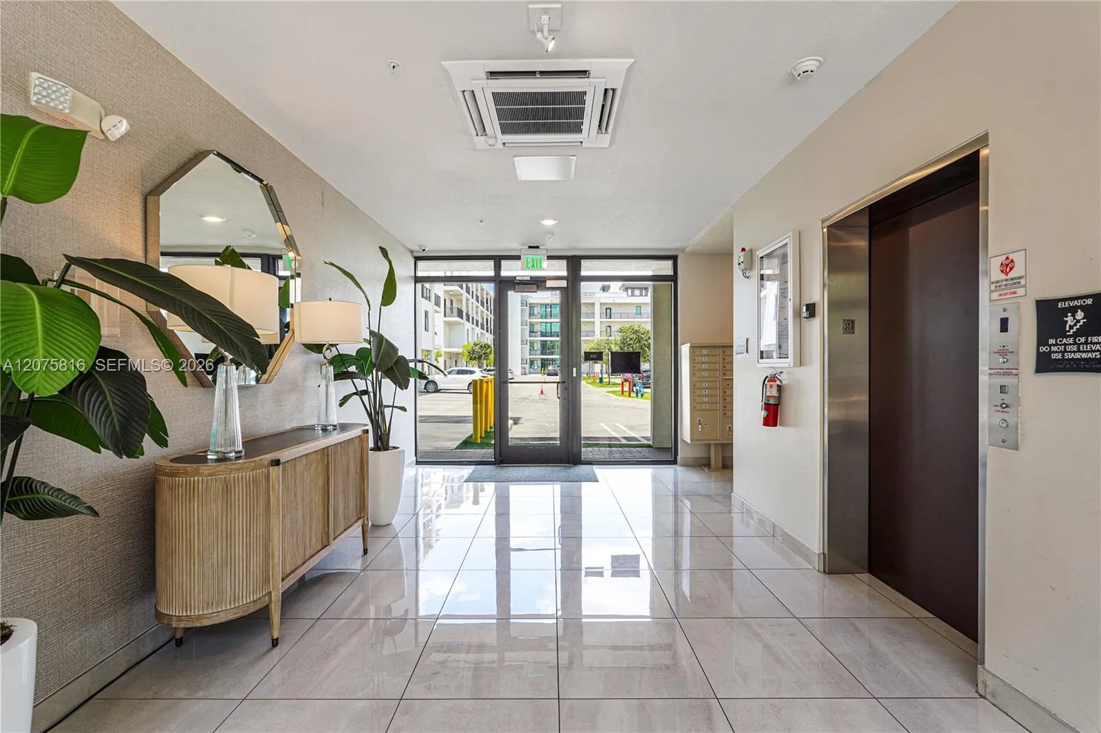 Foto de propiedad en 8301 NW 41st Street B-303, Doral, FL 33166 Doral con MLS# 