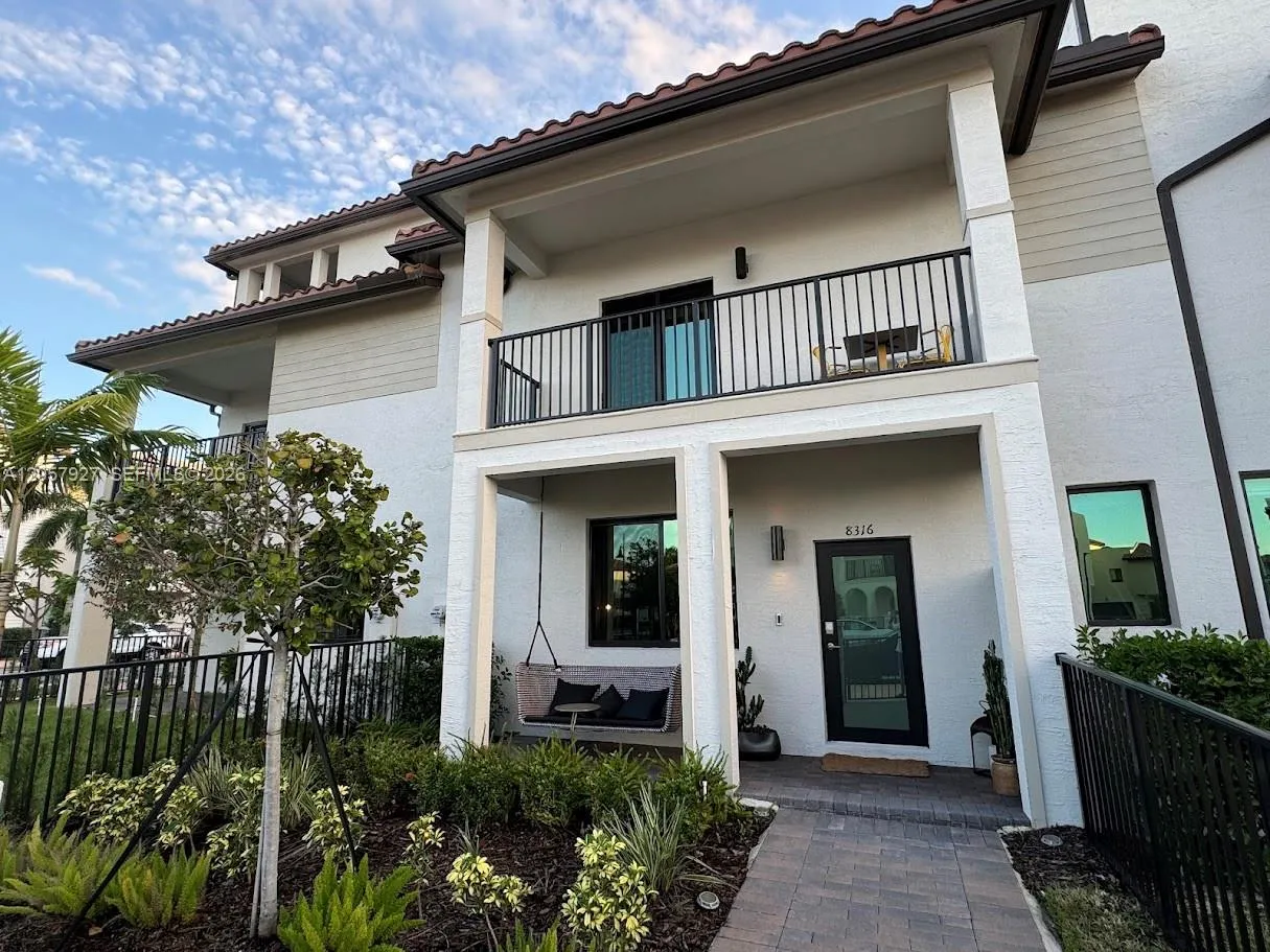 En Renta 8316 NW 43rd Street, Doral, FL 33166, Doral, FL 33166