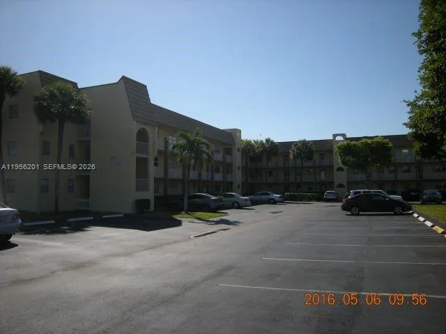 Vendido 8325 Sunrise Lakes Boulevard 112, Sunrise, FL 33322, Sunrise, FL 33322