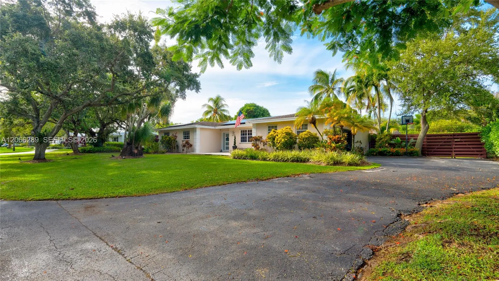 En Renta 8340 SW 163rd Street, Palmetto Bay, FL 33157, Palmetto Bay, FL 33157