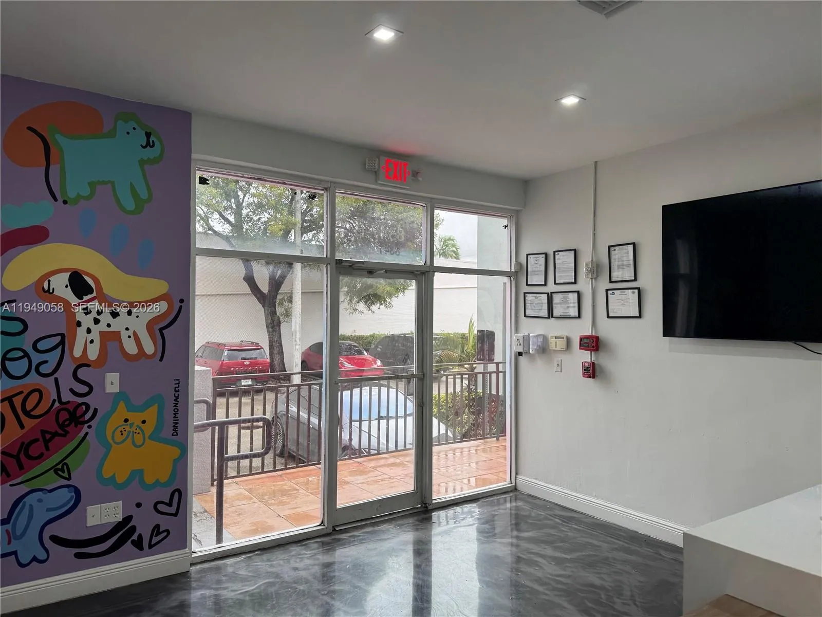 Foto de propiedad en 8347 NW 36th Street, Doral, FL 33166 Doral con MLS# 