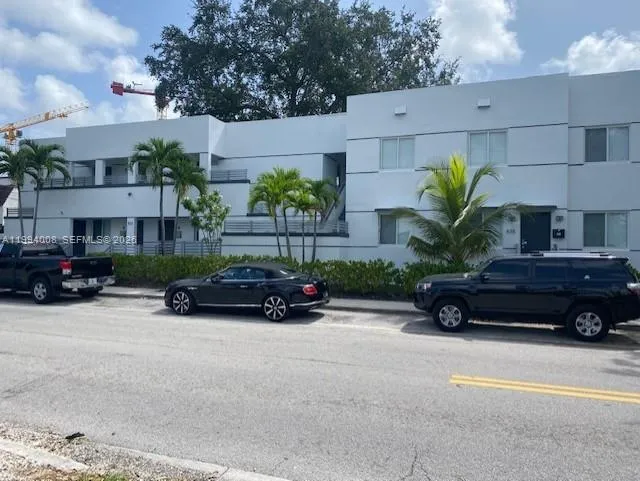 En Venta 835 SW 8th Avenue, Miami, FL 33130, Miami, FL 33130