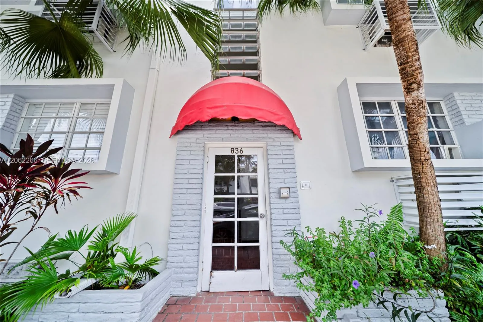 Foto de propiedad en 836 10th Street 8, Miami Beach, FL 33139 Miami Beach con MLS# 