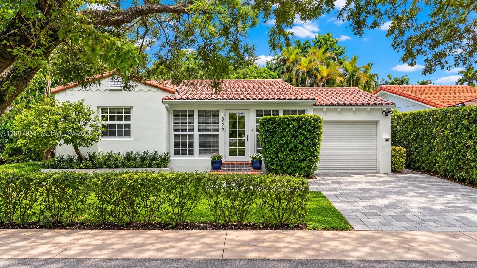 En Venta 836 Alberca Street, Coral Gables, FL 33134, Coral Gables, FL 33134