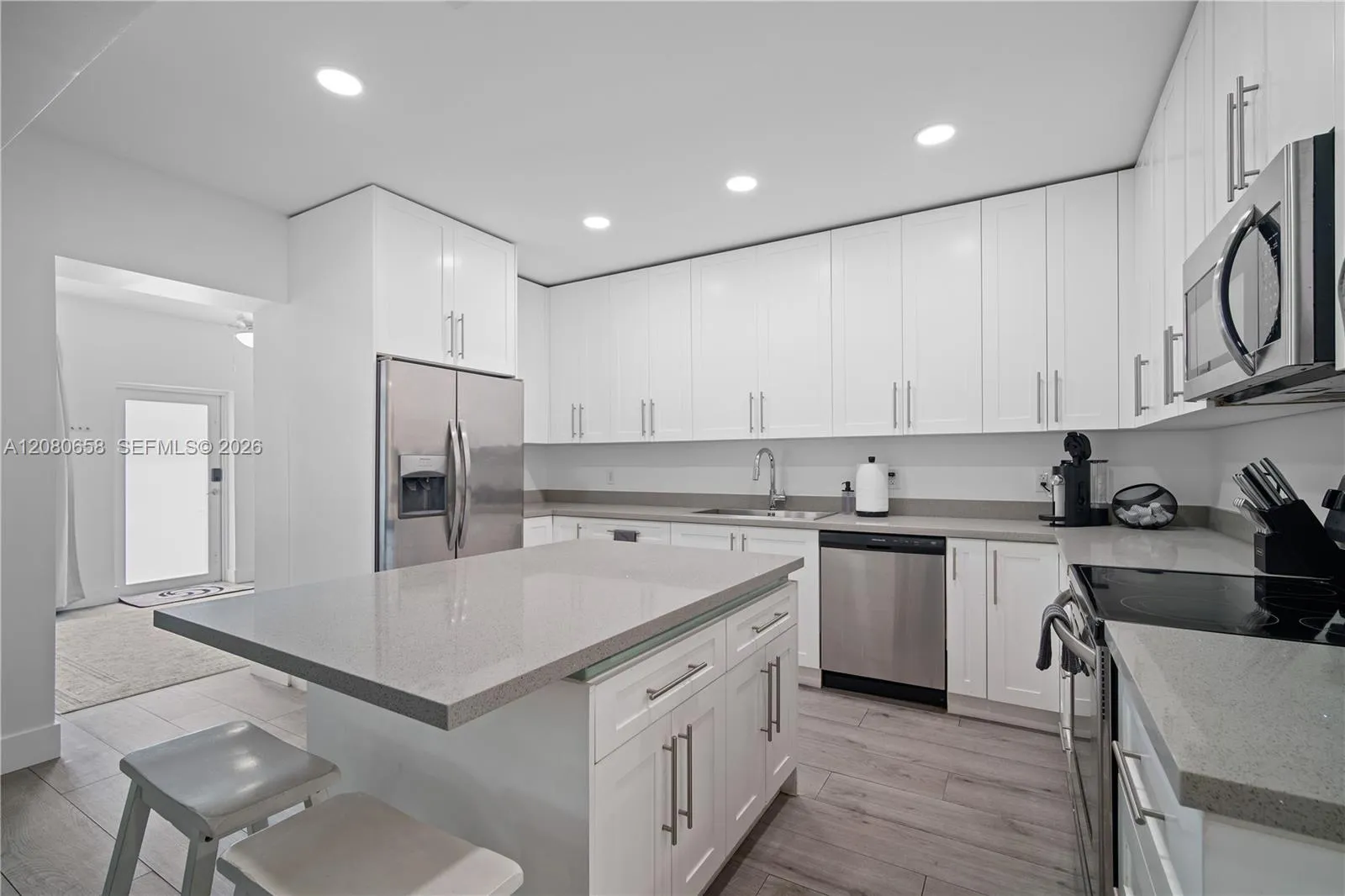 Foto de propiedad en 836 NW 33rd Avenue A, Miami, FL 33125 Miami con MLS# 