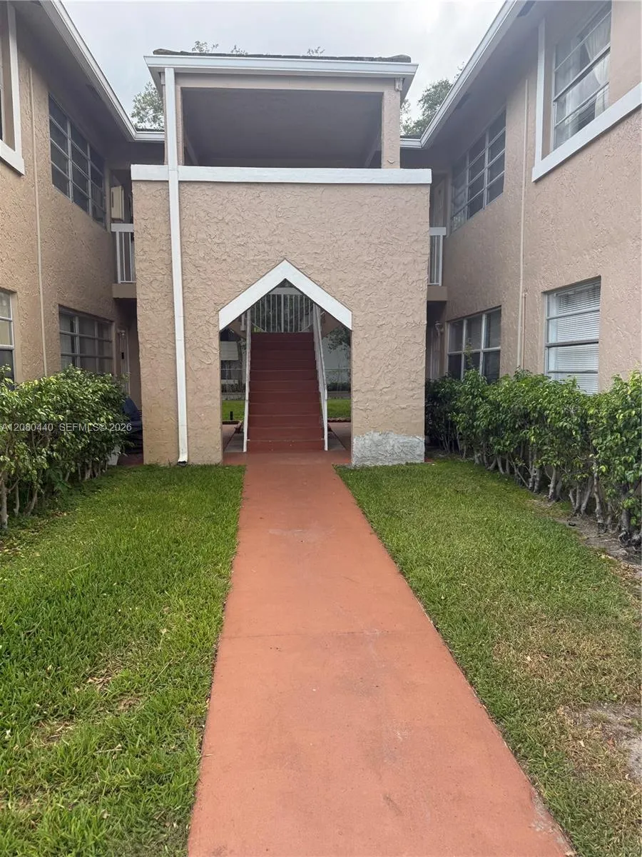 En Renta 838 Twin Lakes Drive 19-E, Coral Springs, FL 33071, Coral Springs, FL 33071