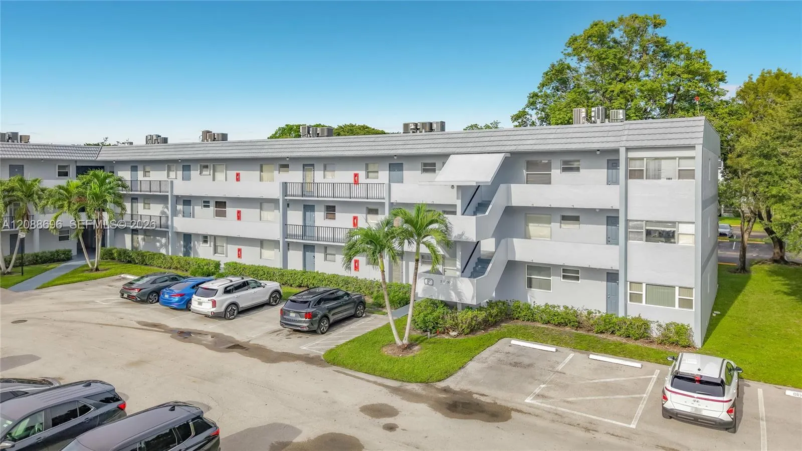 En Venta 8390 Sands Point Boulevard F209, Tamarac, FL 33321, Tamarac, FL 33321