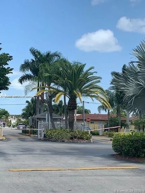 Foto de propiedad en 840 Independence Drive 840F, Homestead, FL 33034 Homestead con MLS# 