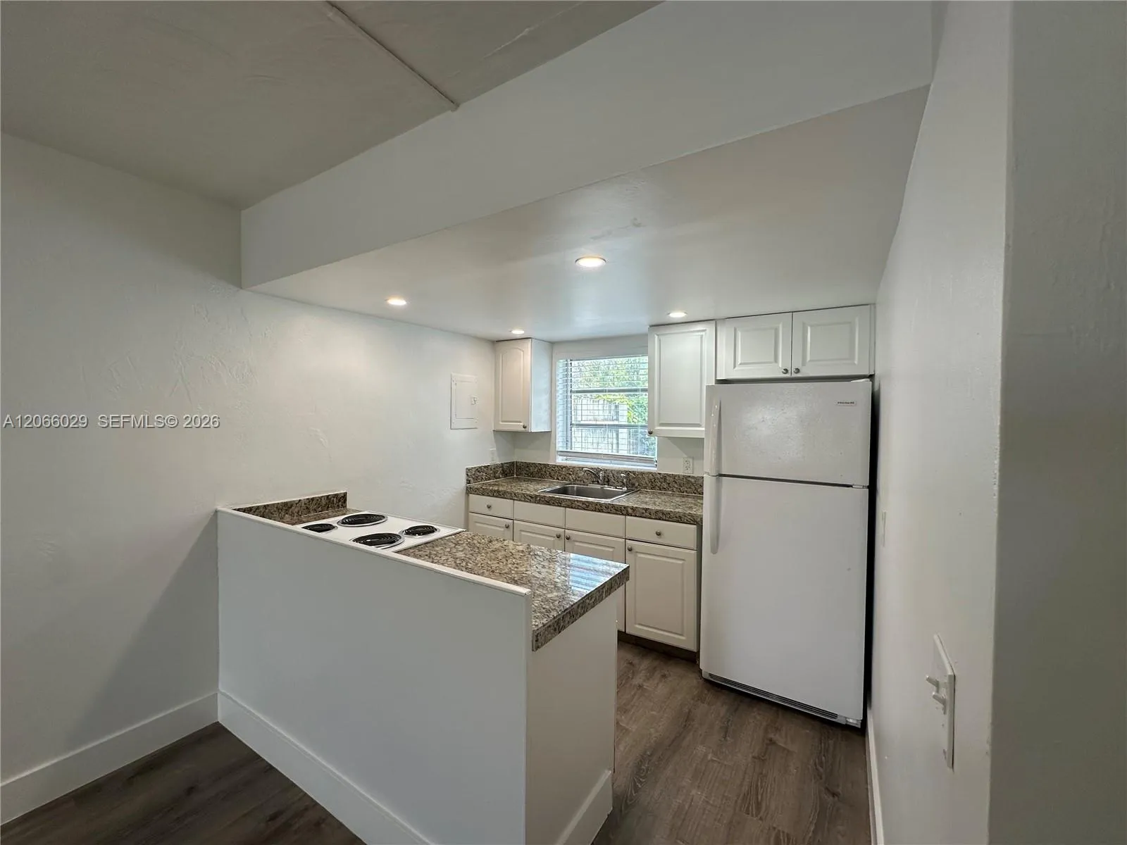 Foto de propiedad en 840 NE 17th Terrace 5B, Fort Lauderdale, FL 33304 Fort Lauderdale con MLS# 